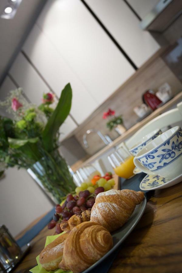 Kia Ora Suite Apartment San Zenone Екстериор снимка